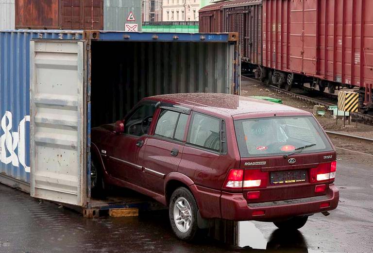 Сколько стоит перевозка жд сеткой машины  из Торжка в Тигду